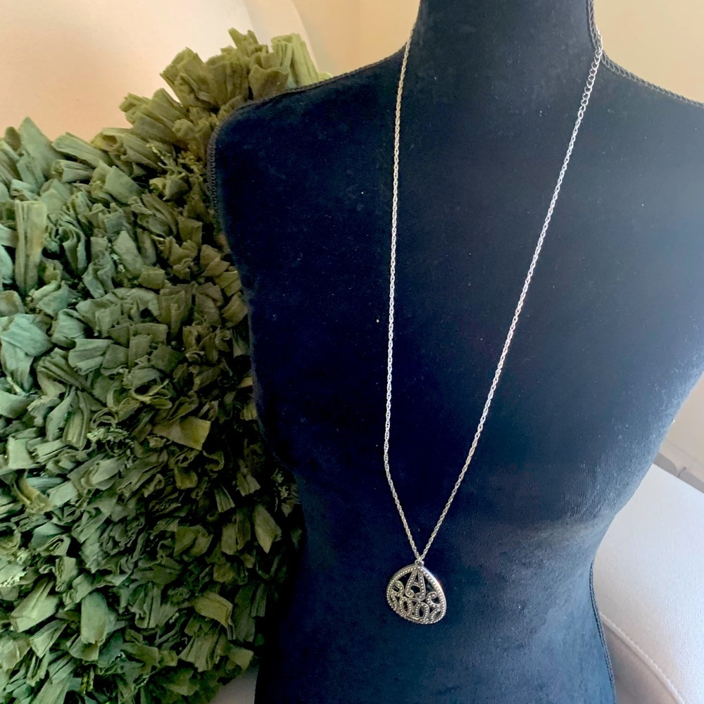 Statement piece long necklace